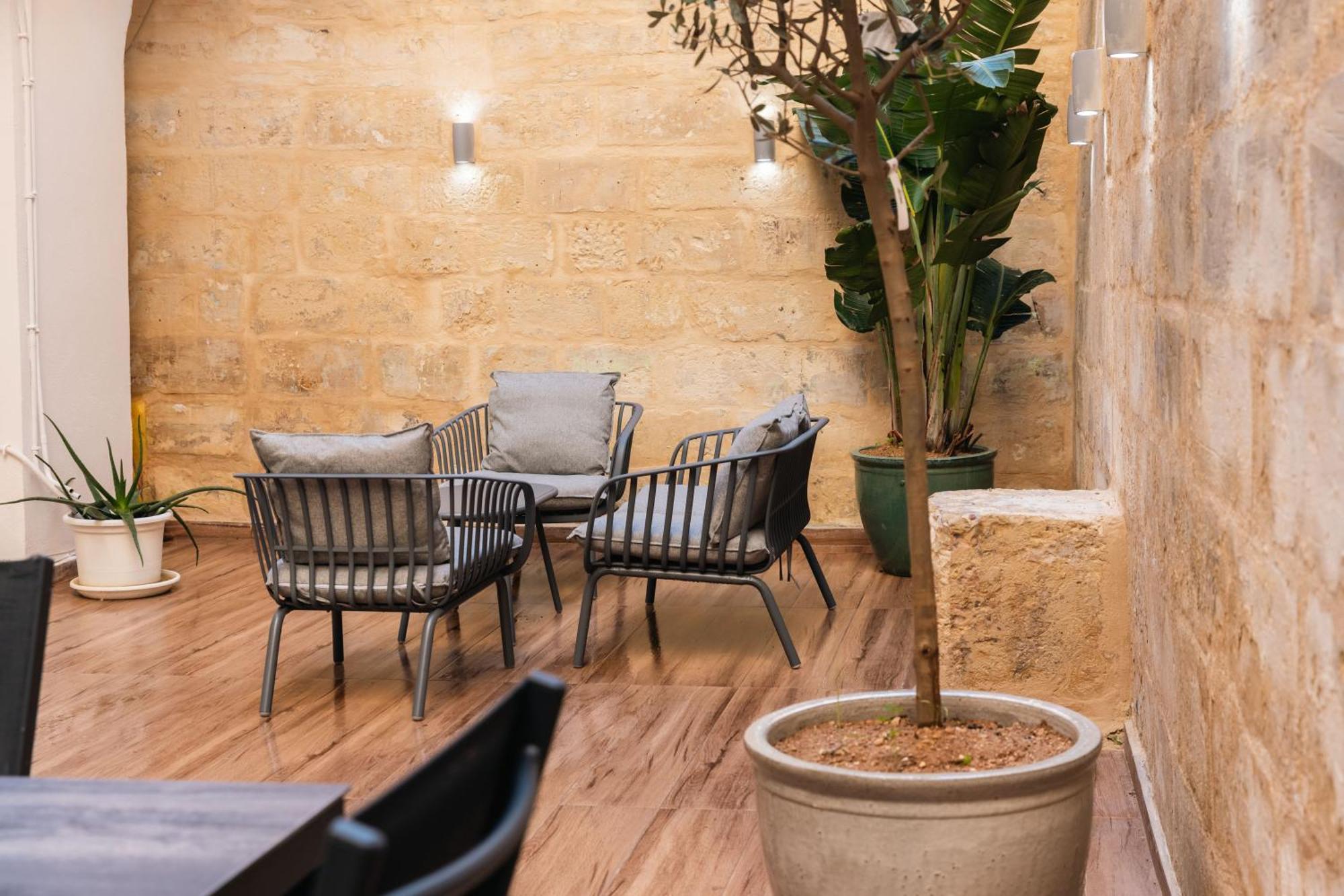 Valletta Waterfront Backyard Flat By Arcobnb フロリアーナ エクステリア 写真
