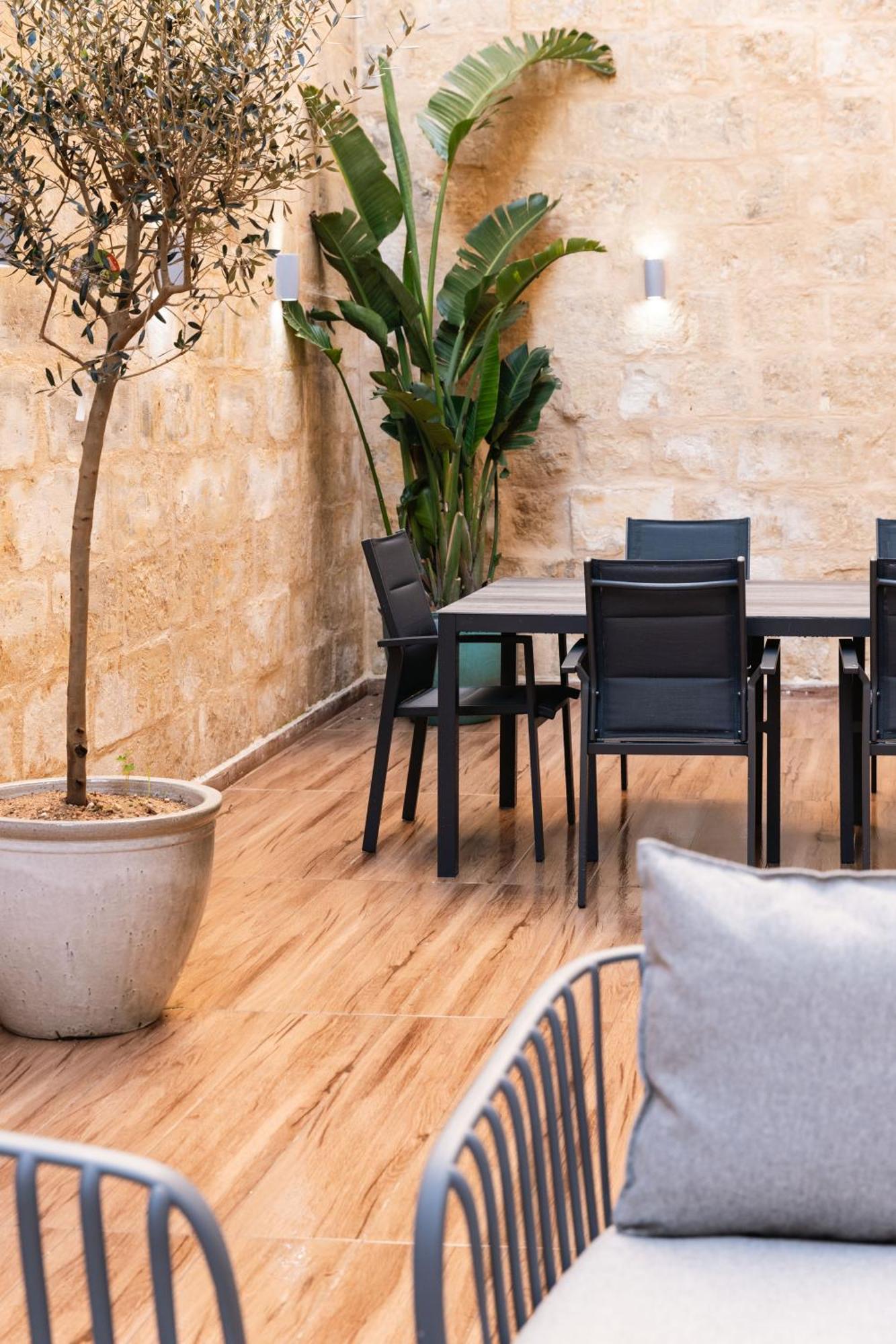 Valletta Waterfront Backyard Flat By Arcobnb フロリアーナ エクステリア 写真